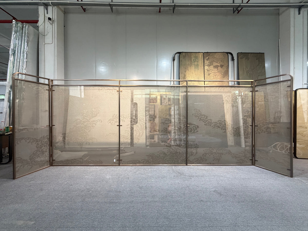 Modern Luxury-Glass screen with metal wire