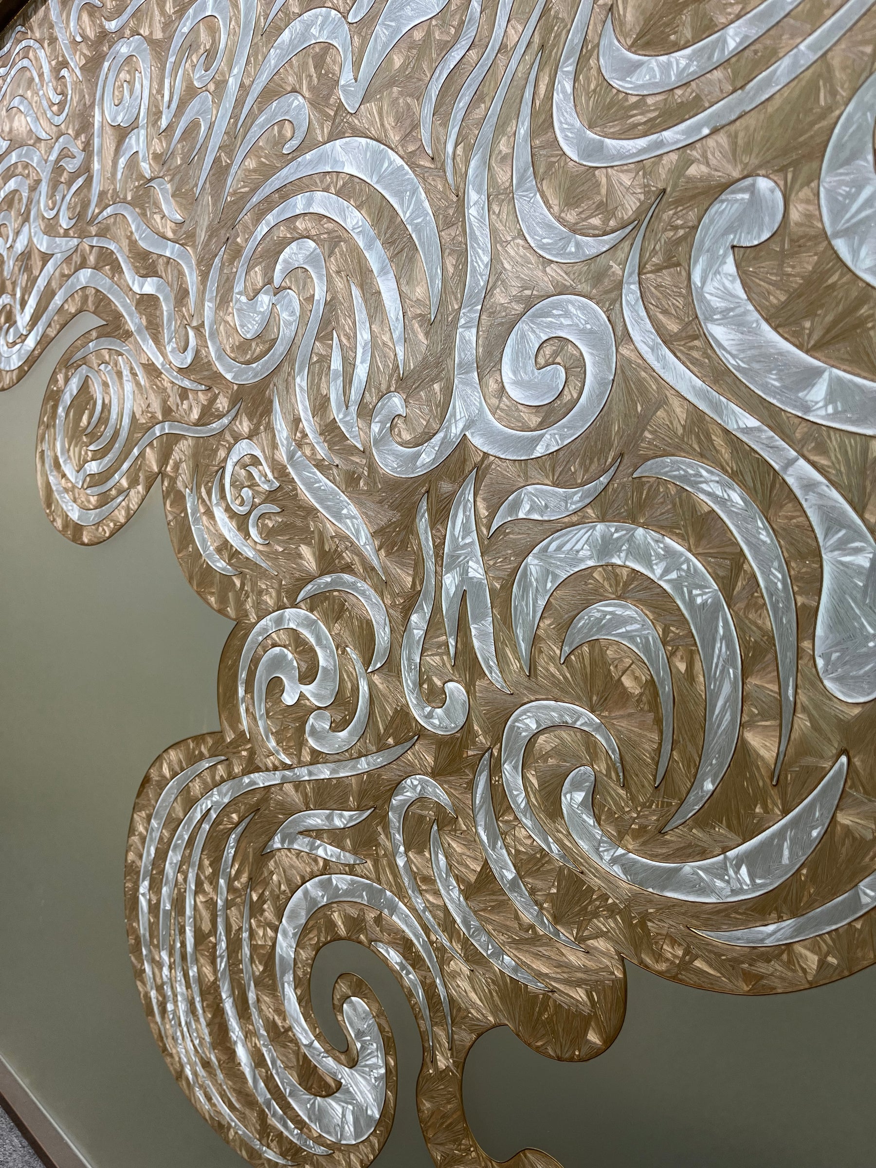 Modern Luxury-Handmade Enamel Colored Glass Screen