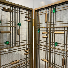 Modern Luxury-Glass screen with wire mesh