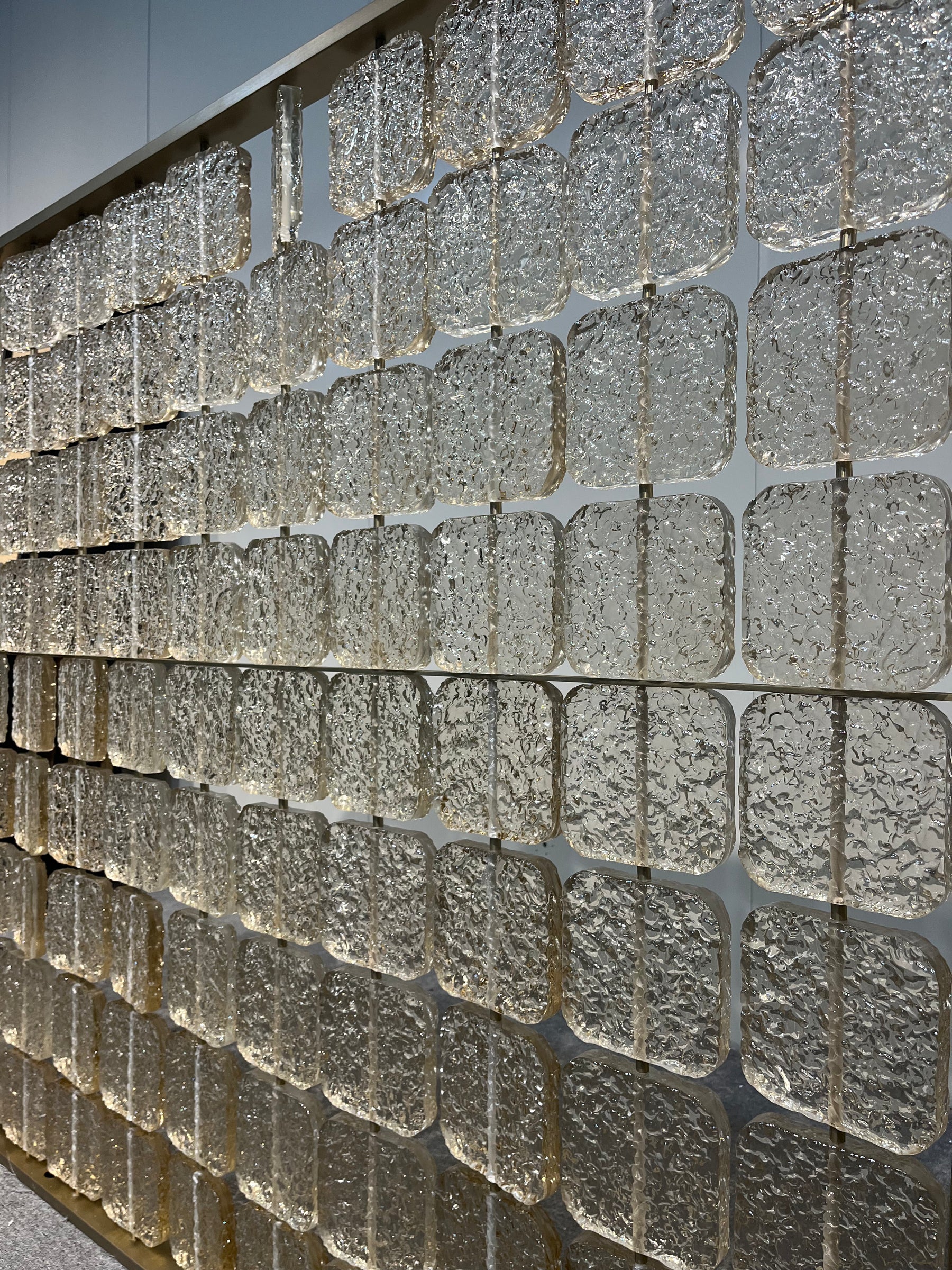 Modern Luxury-Textured Glass Screen