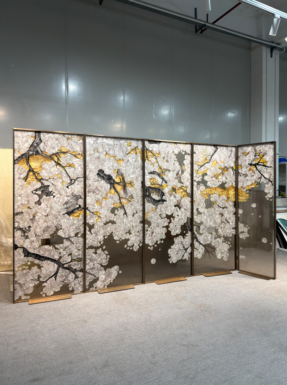 Modern Luxury-Handmade Enamel Colored Glass Screen