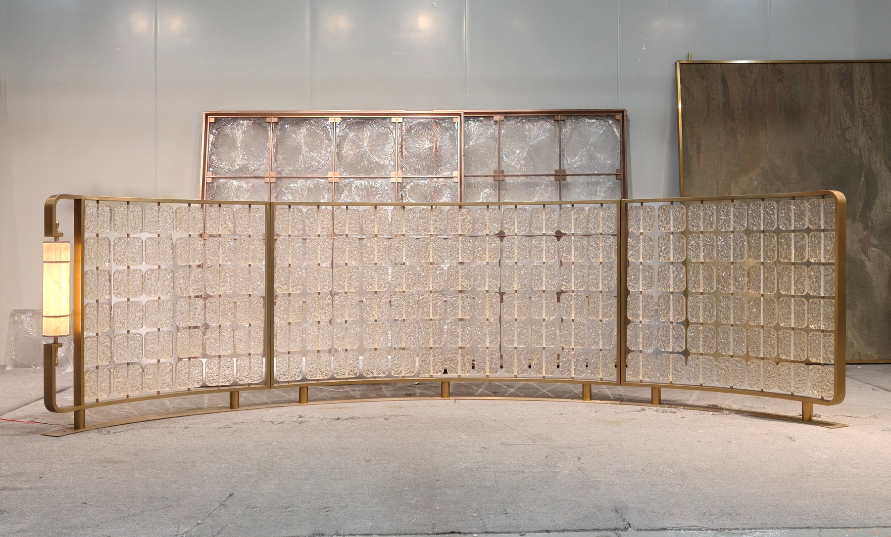 Modern Luxury-Textured Glass Screen