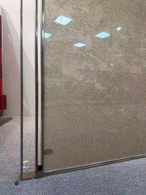 Modern Luxury-Glass Screen With Wire Mesh