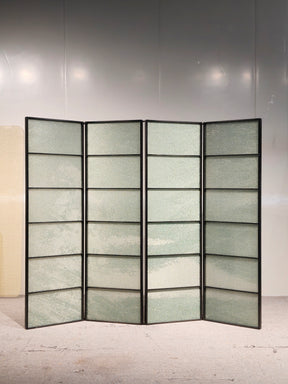 Modern Luxury-Glass Screen With Wire Mesh
