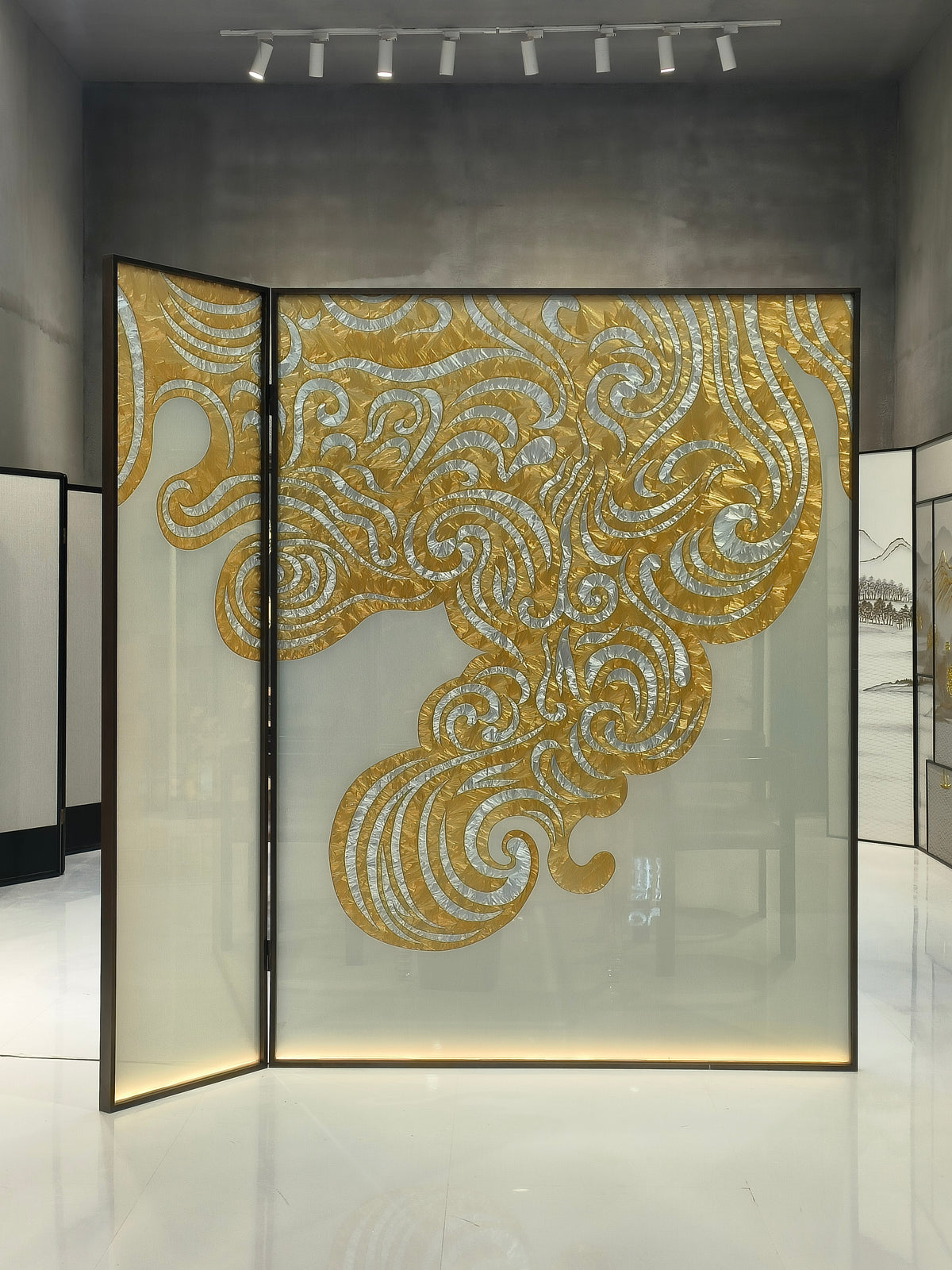Modern Luxury-Handmade Enamel Colored Glass Screen