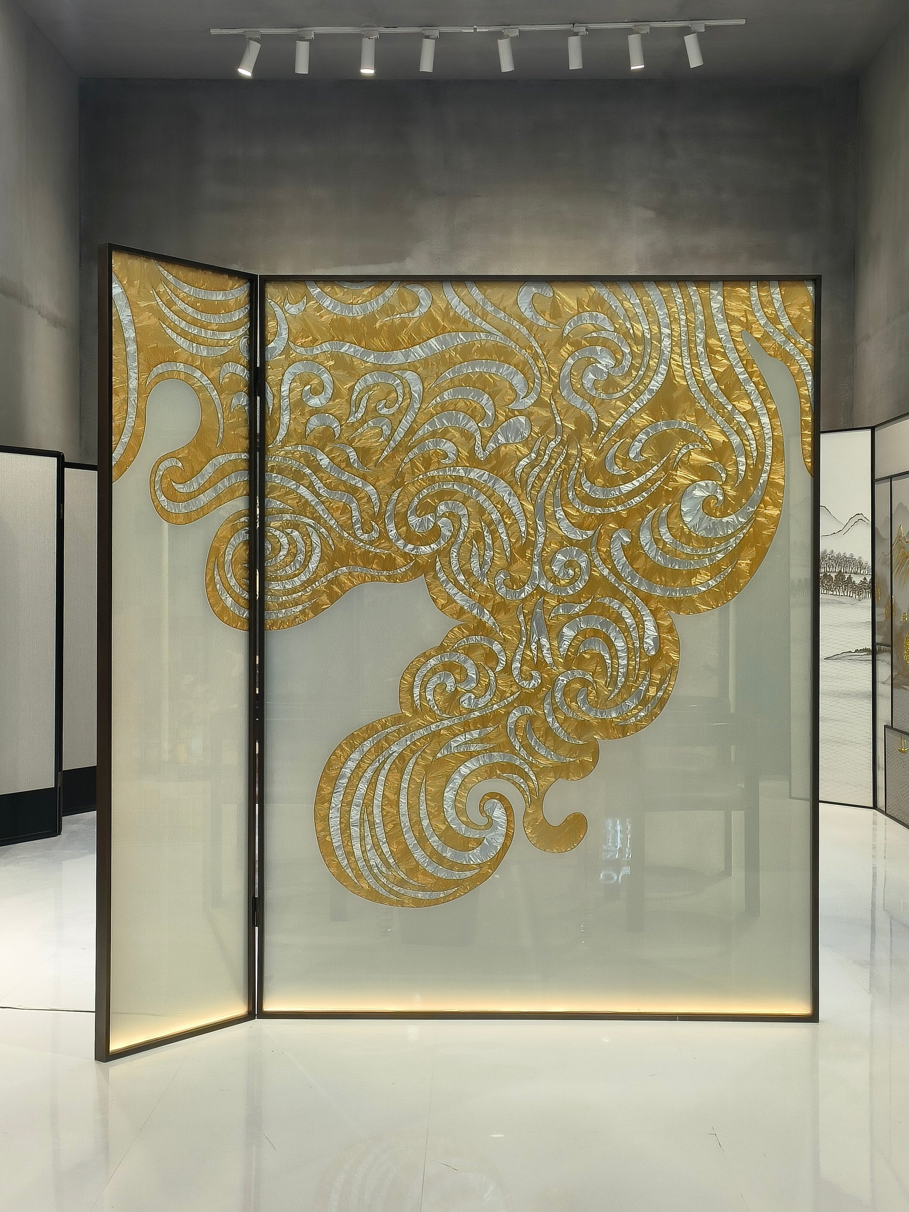 Modern Luxury-Handmade Enamel Colored Glass Screen