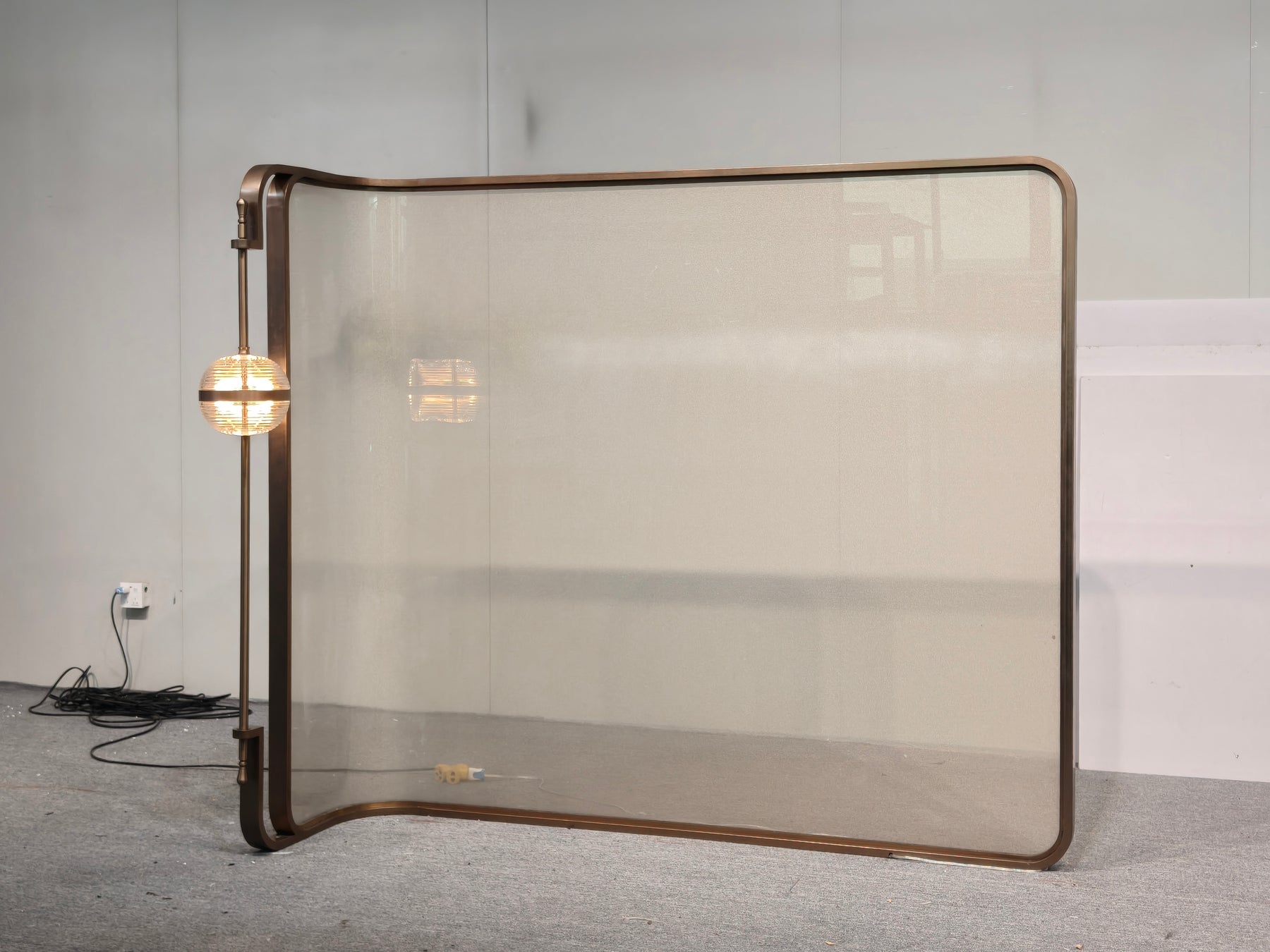 Modern Luxury- glass with metal wire screen