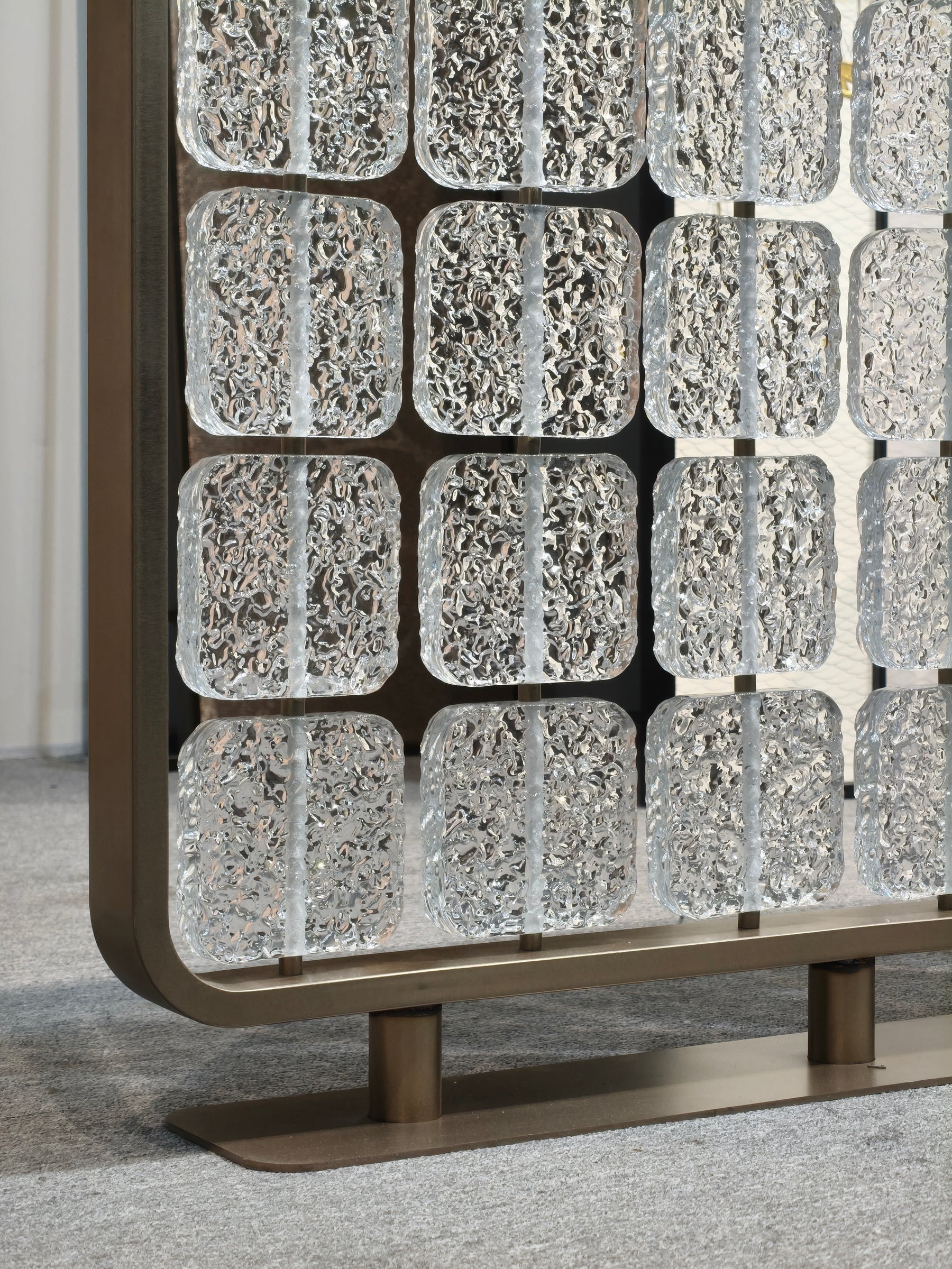 Modern Luxury-Textured Glass Screen