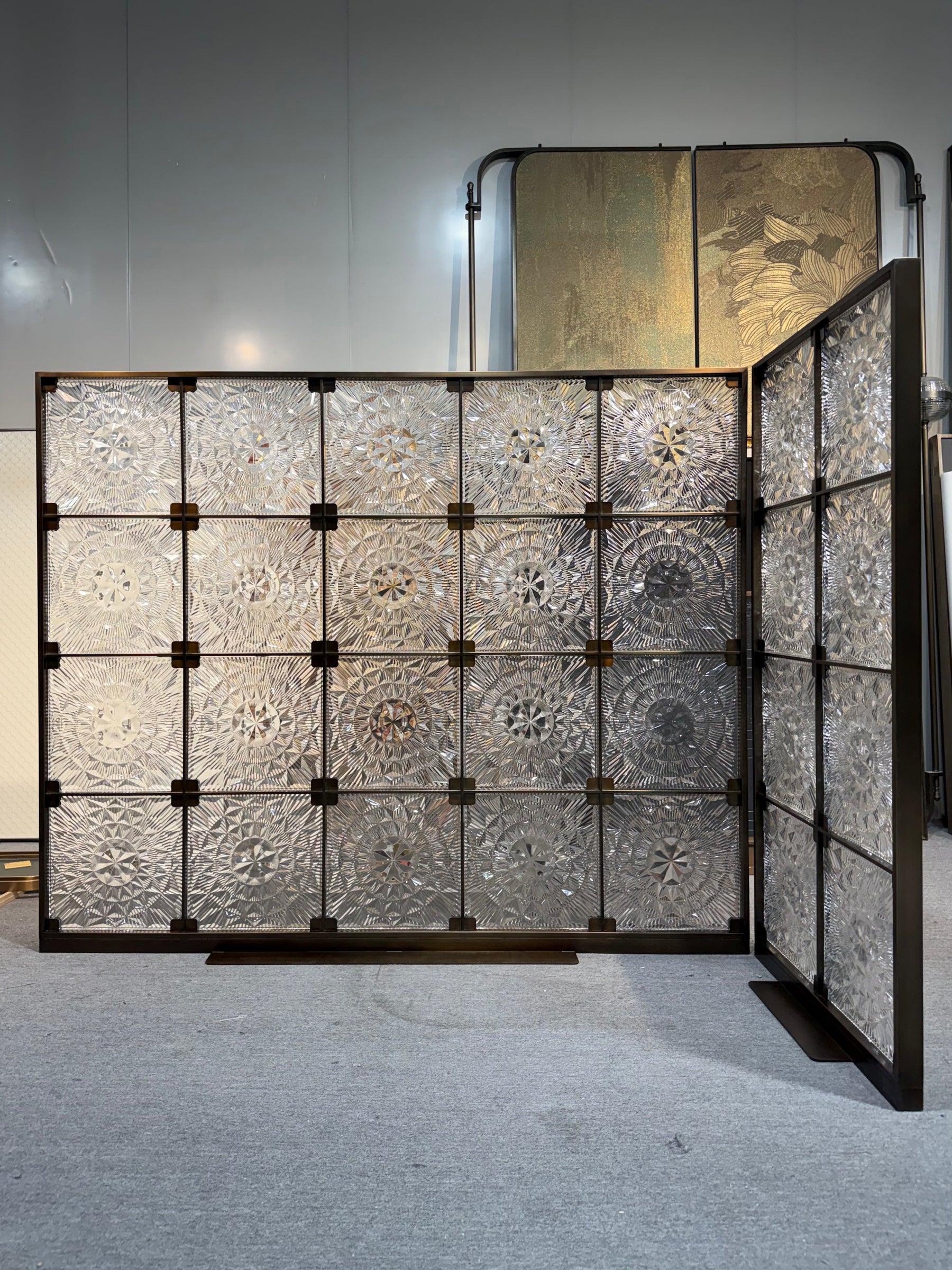 Modern Luxury- Diamond Glass Screen