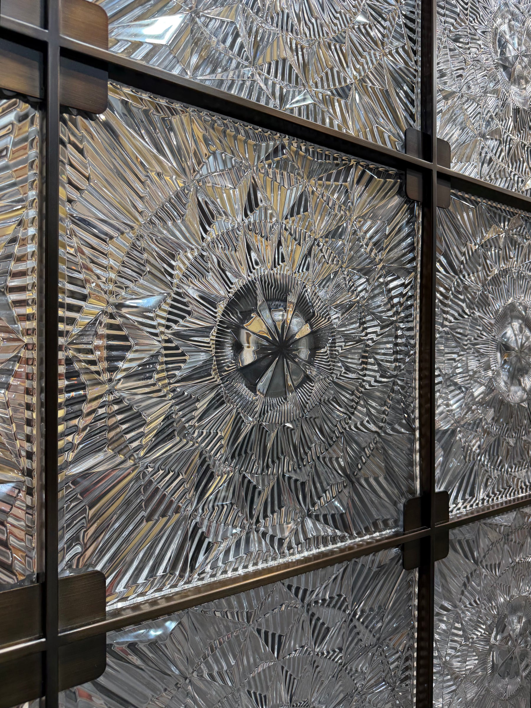 Modern Luxury- Diamond Glass Screen