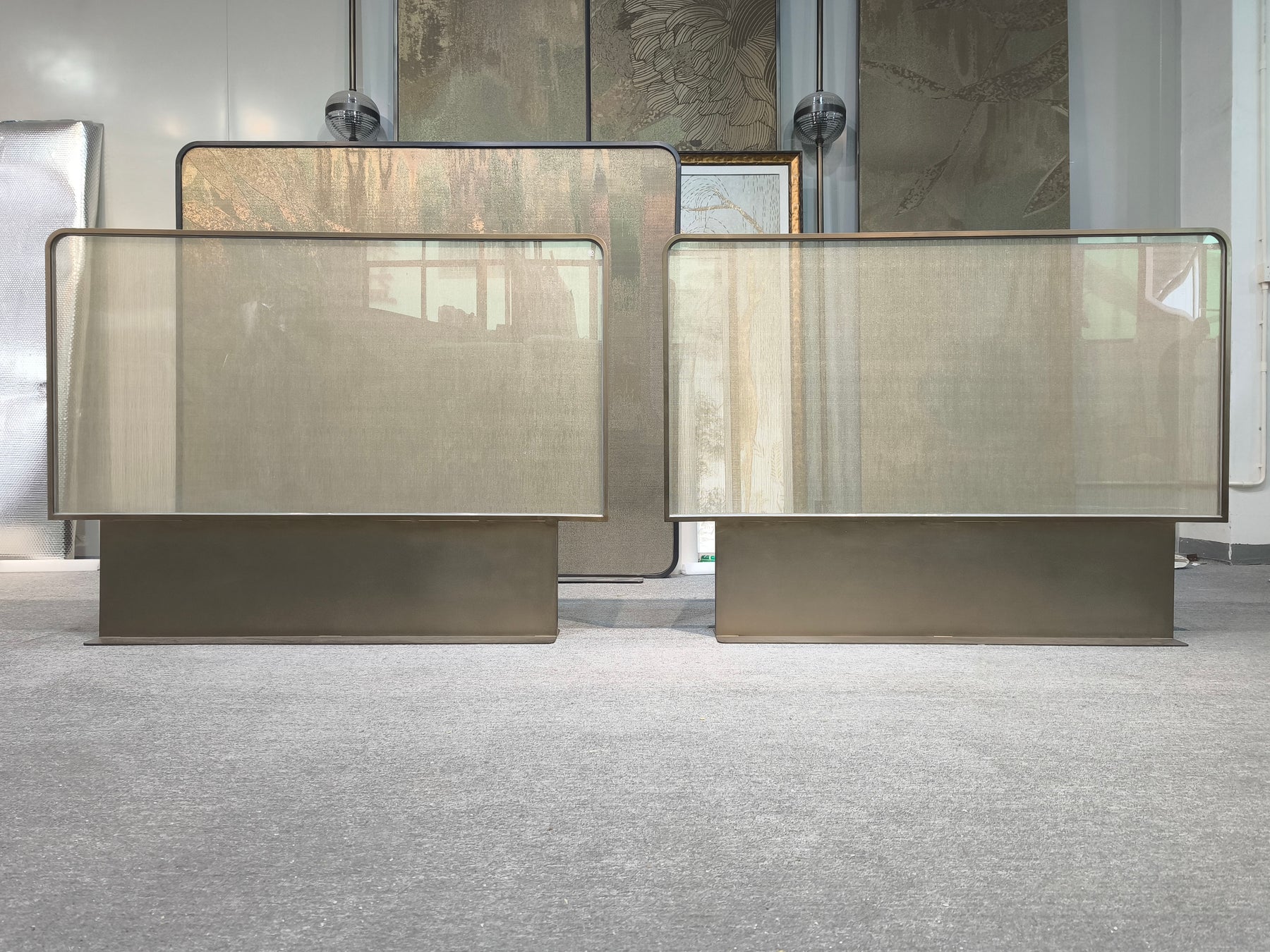 Modern Luxury- glass with metal wire screen