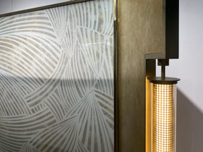 Modern Luxury-Glass screen with wire mesh