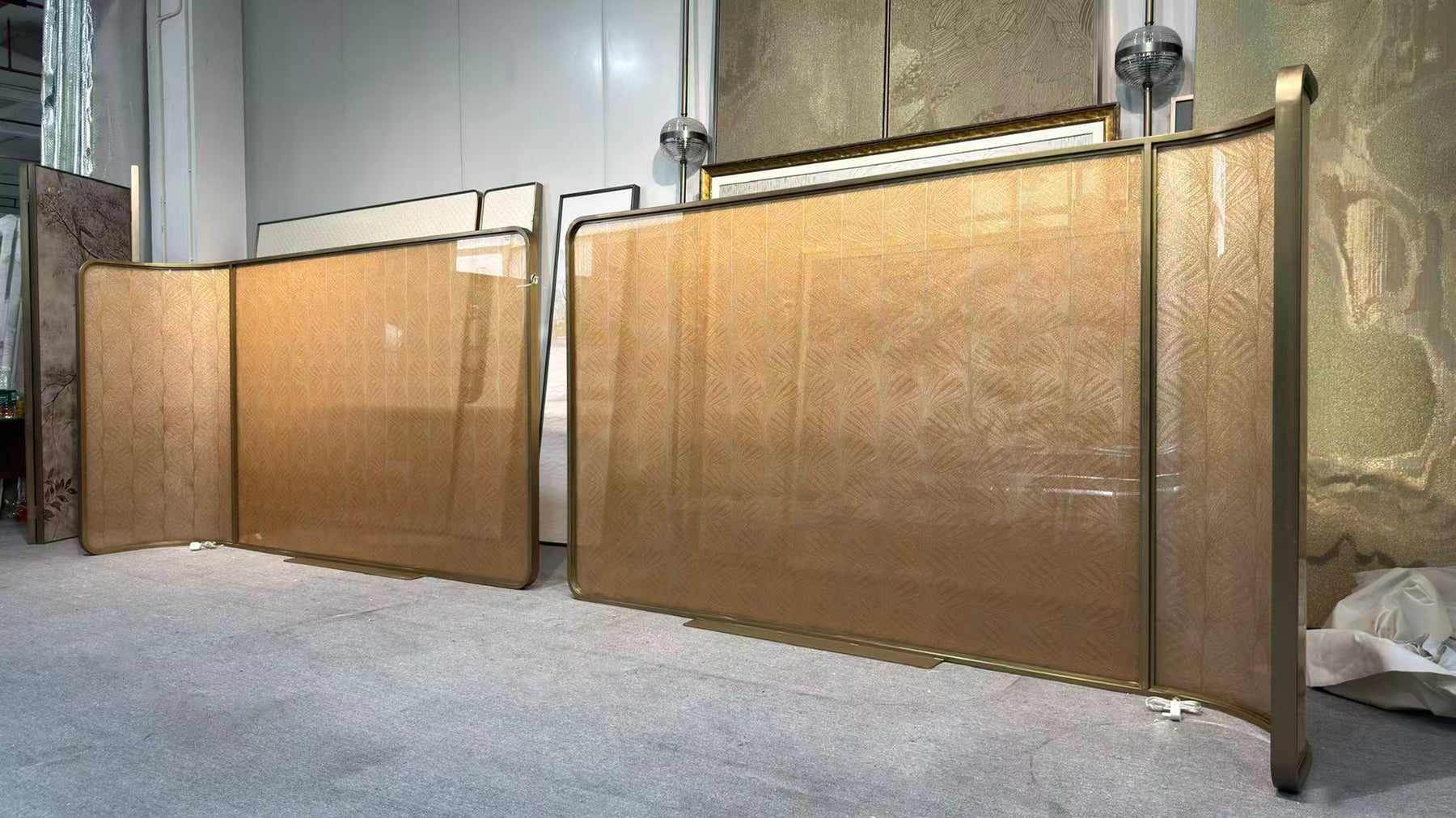 Modern Luxury- glass with metal wire screen