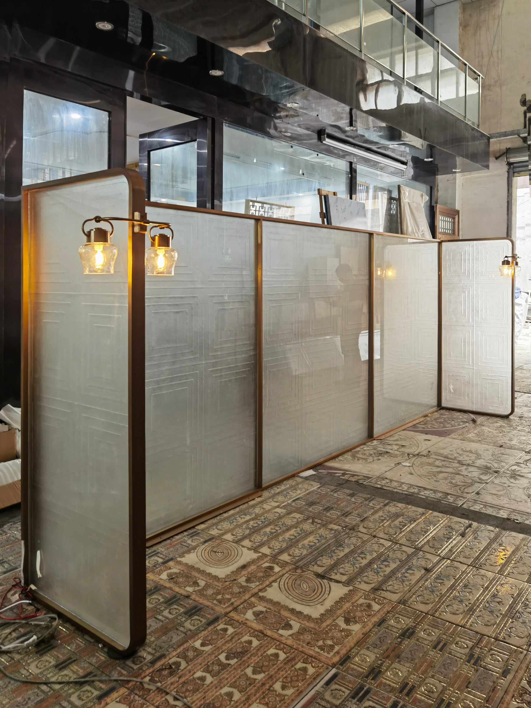 Modern Luxury-Hui-style Glass Screen