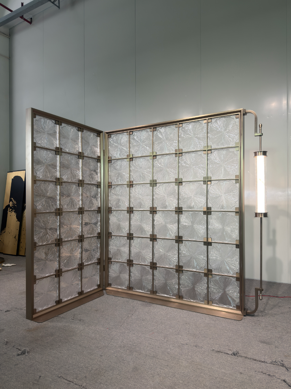 Modern Luxury-Lotus Glass Screen