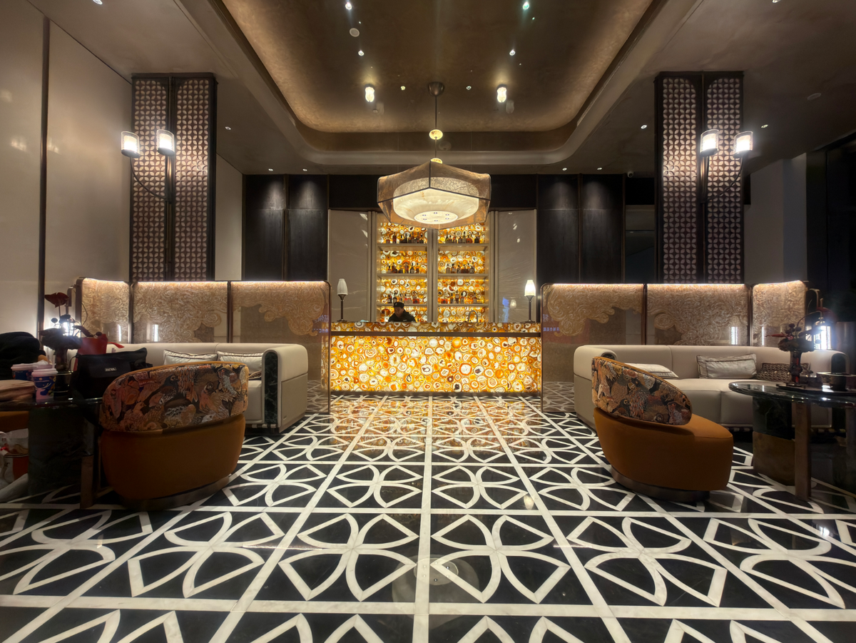 Modern Luxury-Handmade Enamel Colored Glass Screen