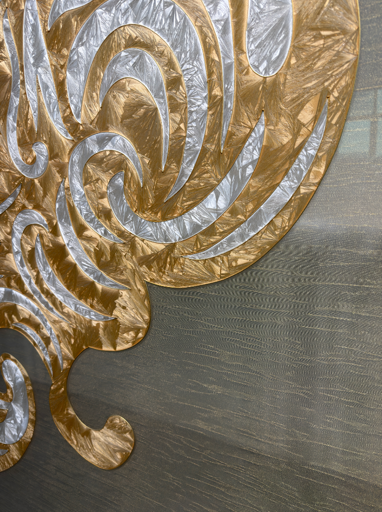 Modern Luxury-Handmade Enamel Colored Glass Screen