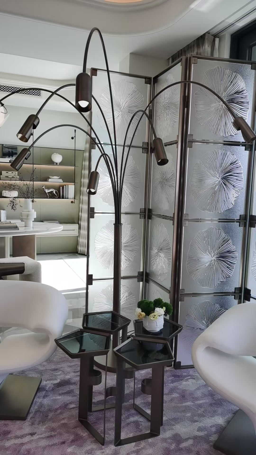 Modern Luxury-Lotus Glass Screen