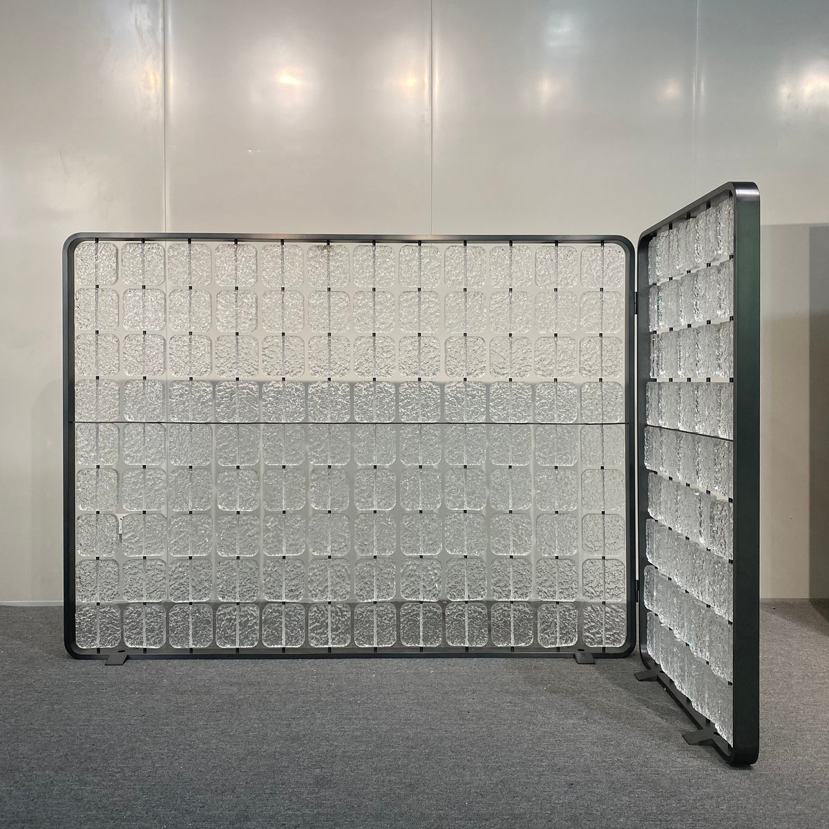Modern Luxury-Textured Glass Screen